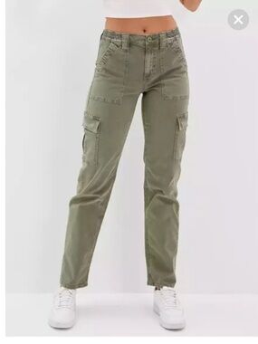 American Eagle Stretch Cargo Pants - Size 6 LONG